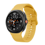For Samsung Galaxy Watch8 / Watch8 Classic Solid Color Stitched Silicone Watch Band, Size:M(Official Yellow)
