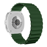 For Samsung Galaxy Watch8 / Watch8 Classic Magnetic Silicone Watch Band(Green)