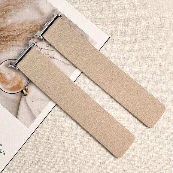 For Samsung Galaxy Watch8 / 8 Classic Lychee Texture Soft Magnetic Silicone Watch Band(Milk Tea White)