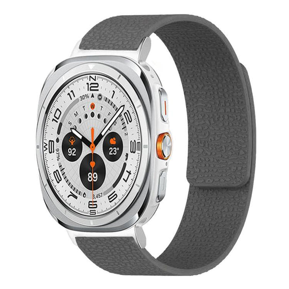 For Samsung Galaxy Watch Ultra 47mm / Ultra 2025 Lychee Texture Soft Magnetic Silicone Watch Band(Gray)