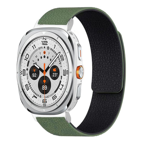 For Samsung Galaxy Watch Ultra 47mm / Ultra 2025 Lychee Texture Soft Magnetic Silicone Watch Band(Green Black)