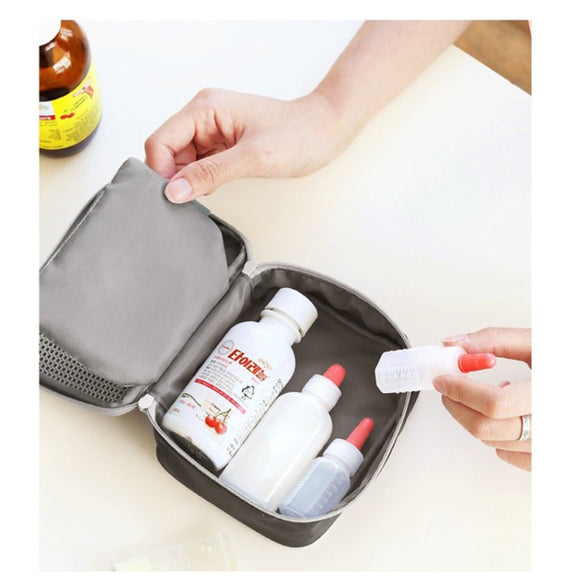 Cute Heart Mini Medicine Bag First Aid Emergency Kits Organizer Outdoor Household Pill Bag, Size: 13x10x4cm(Grey)
