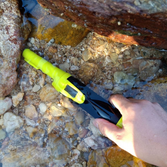 HS-10 Handheld Water-resistant Metal Detector LCD Display Metal Positioning Rod(Fluorescent Green)