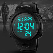 SKMEI 1068 Men Water-resistant Outdoor Sports Digital Watch Student Fashion Watch(Red)