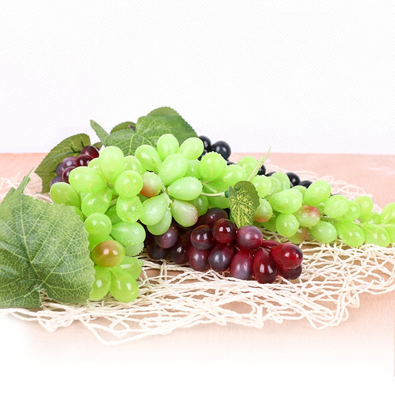2 Bunches 110 Black Grapes Simulation Fruit Simulation Grapes PVC with Cream Grape Shoot Props