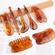 Resin Scraping Sheet Massage Facial Tendon Stick Beauty Salon Shave Board Acupuncture Pen, Color Classification: Amber Triangle