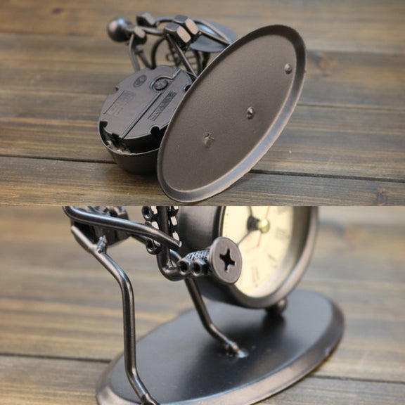 Iron Stainless Steel Small Table Clock Retro Personality Clock Birthday Gift(C69 Saxophone Clock)