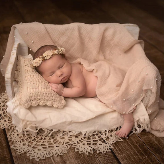 Hollow Lace Round Blanket + Pillow Suit Baby Photography Props(White)