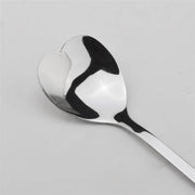 2 PCS Stainless Steel Spoon Portable Metal Coffee Teaspoon Creative Love Heart Shaped Wedding Party Gift Dinnerware, Color:Gold Single Hole Love