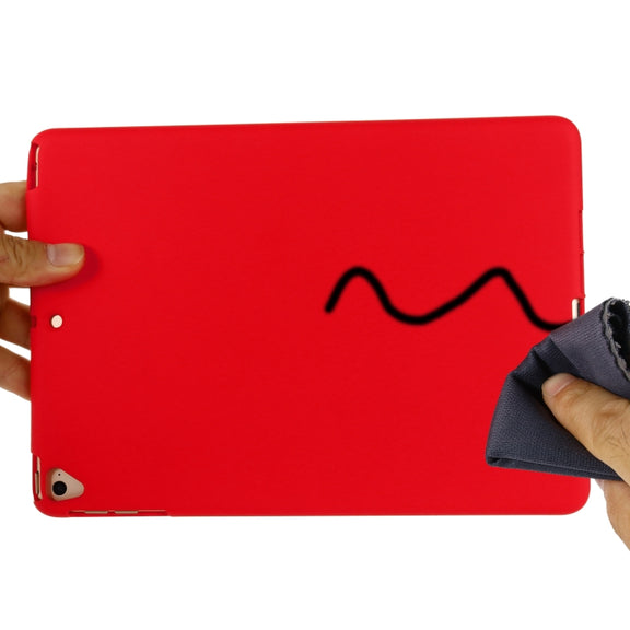 Solid Color Liquid Silicone Dropproof Full Coverage Protective Case For iPad Air / 9.7 2017 / 9.7 2018 / Pro 9.7(Red)