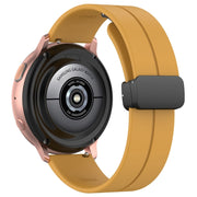 22mm Universal Flat Head Groove Folding Black Buckle Silicone Watch Band(Yellow)