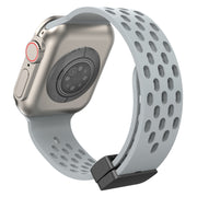 Magnetic Clasp Silicone Watch Band For Apple Watch Ultra 49mm / Series 8&7 45mm / SE 2&6&SE&5&4 44mm / 3&2&1 42mm(Cloud Grey)