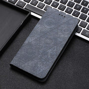 For Samsung Galaxy S23 Ultra 5G Ethnic Embossed Adsorption Leather Phone Case(Grey)