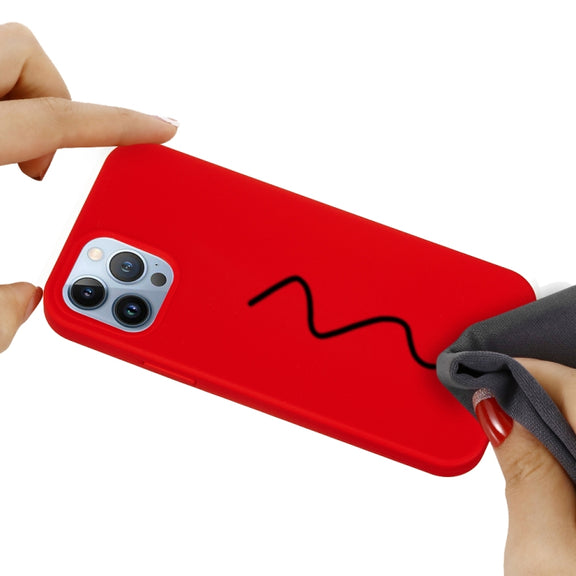 For iPhone 15 Pro Solid Color Silicone Phone Case(Red)