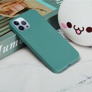 For iPhone 15 Pro Solid Color Silicone Phone Case(Pine Needle Green)