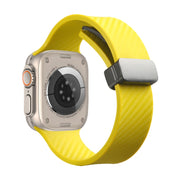 For Apple Watch 6 40mm Carbon Fiber Pattern Magnetic Buckle Silicone Watch Band(Yellow)