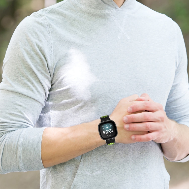 For Fitbit Versa 4 Two-Color Perforated Breathable Silicone Watch Band(Black+Rose Red)