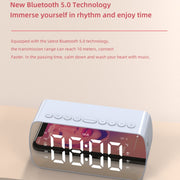 Q5 Outdoor Portable Card Bluetooth Speaker Small Clock Radio, Color: Black 1400mAh