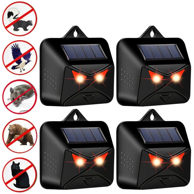4pcs /Box Solar Animal Repeller Water-resistant Animal Deterrent with Red LED Light